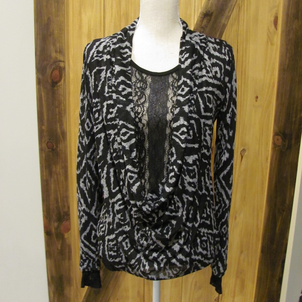 Daytrip Scoop Neck Long Sleeve